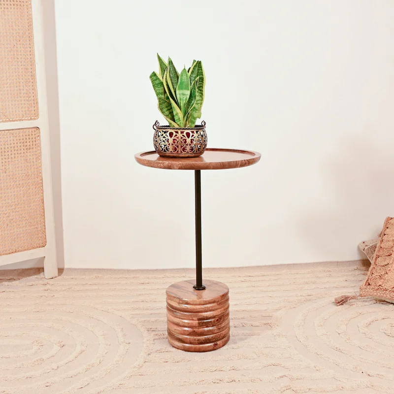Home Carving Wooden Side Table with Light Finish